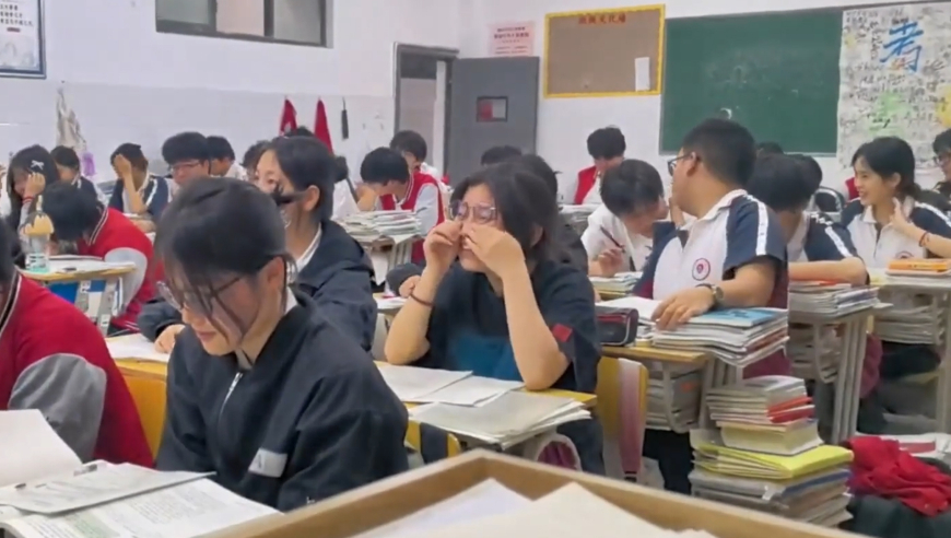 澳彩开奖结果,库克何同学亮相西湖,经典解释落实_试用版V3.12